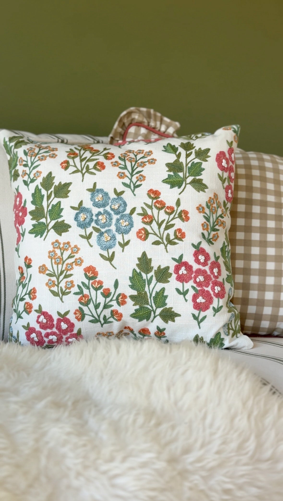 Cushions & Throws