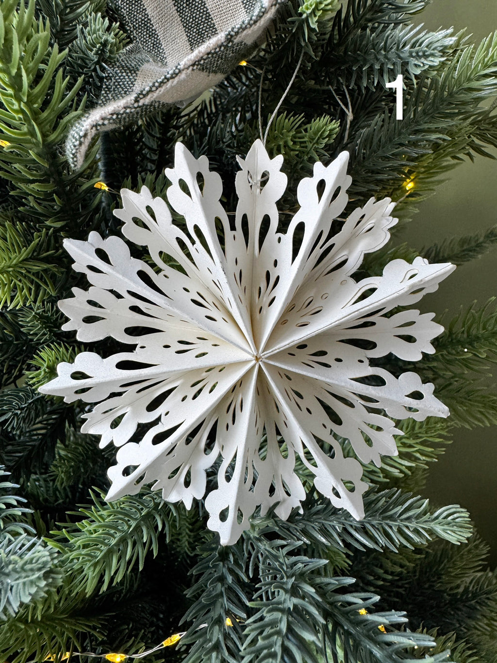 Mini paper snowflakes