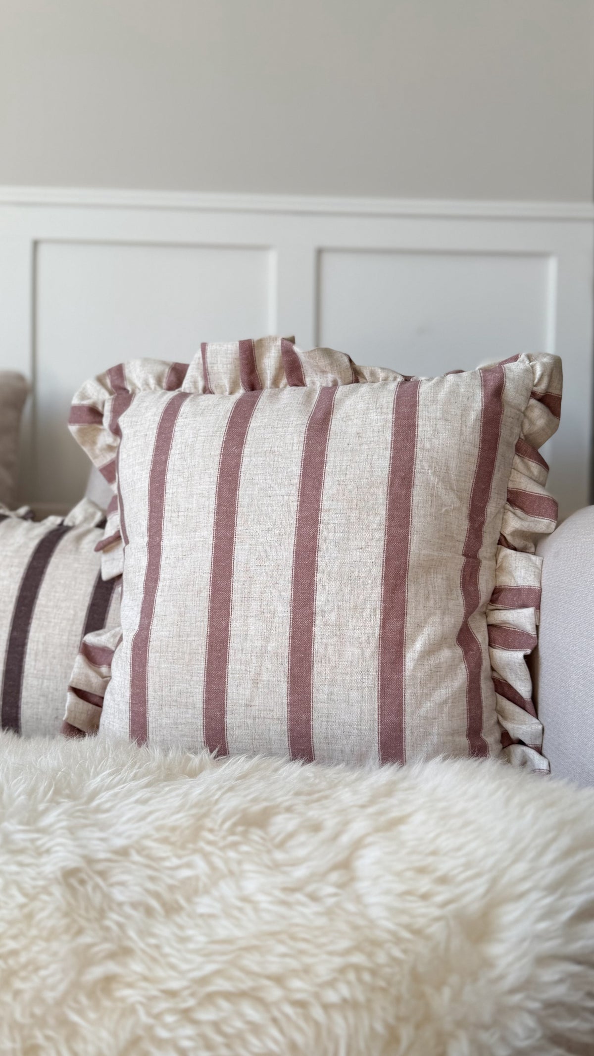 Connie square striped ruffle cushion pink