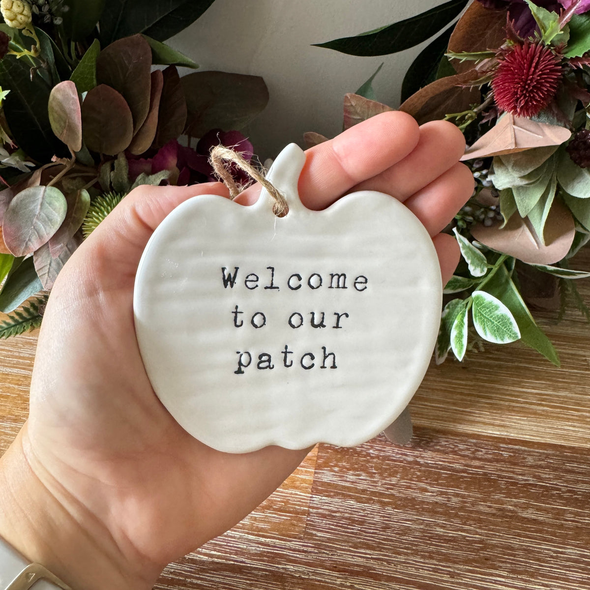 Welcome to our patch ceramic pumpkin hanger