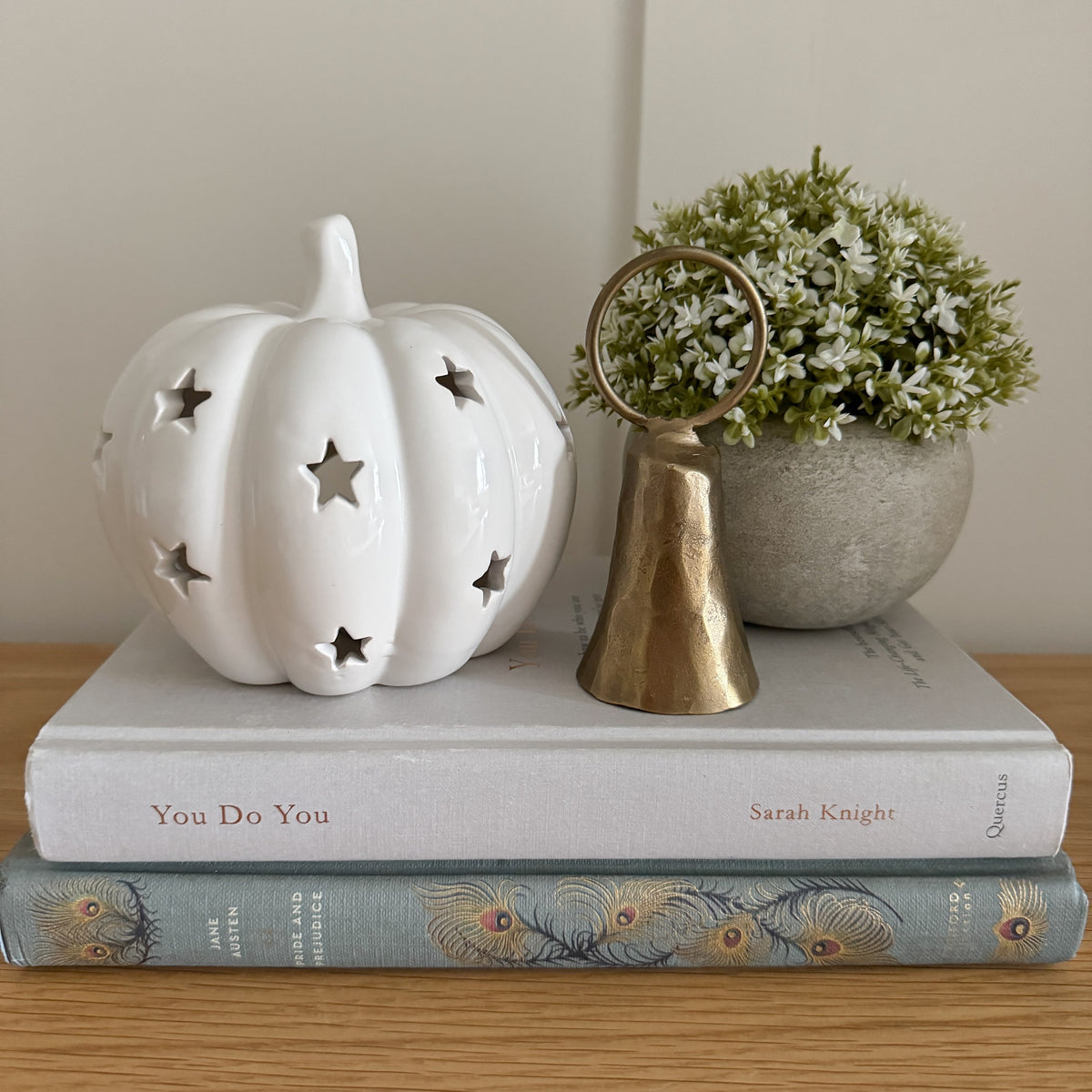 White ceramic pumpkin tealight holder