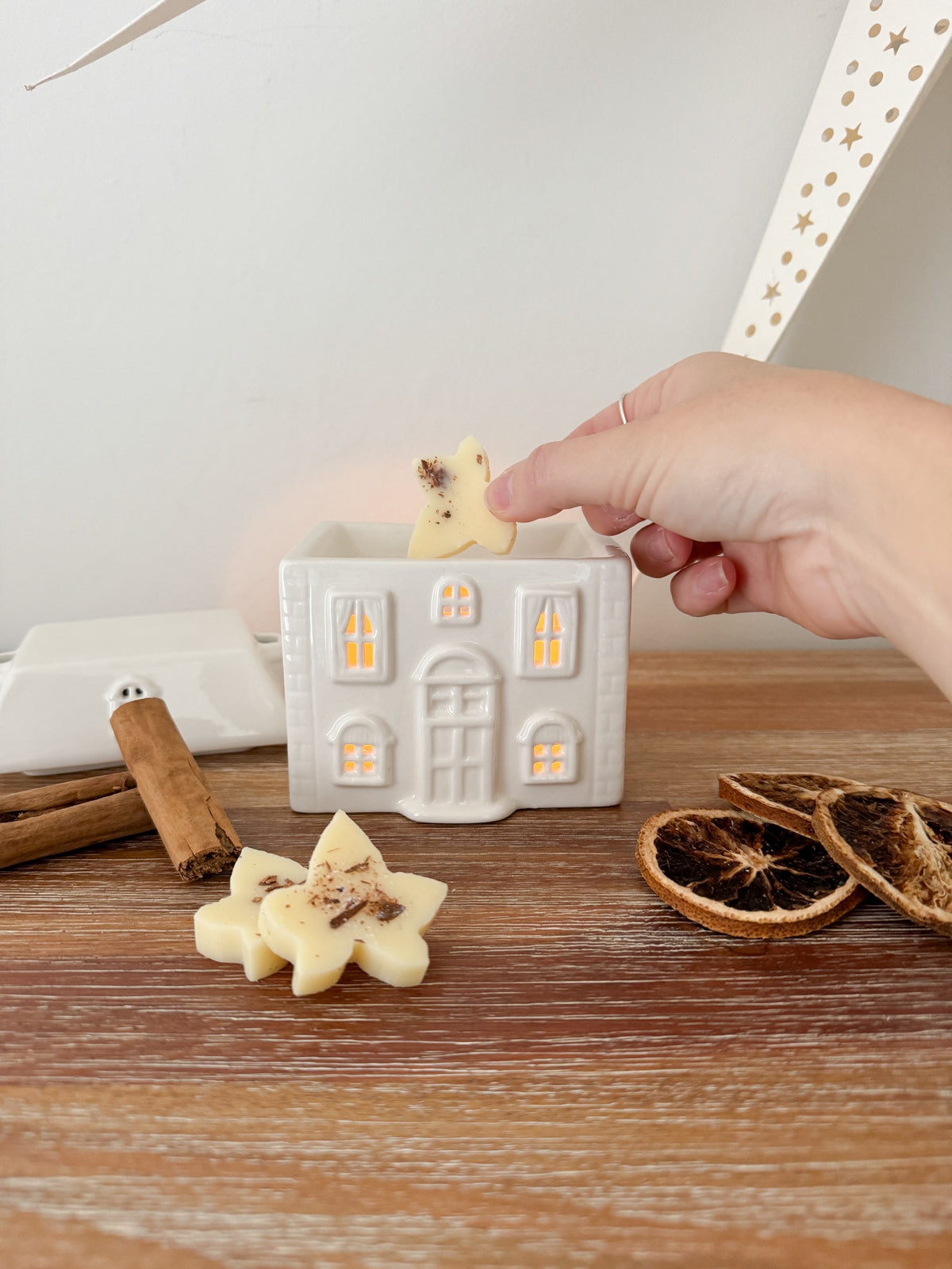 Christmas House wax melt burner