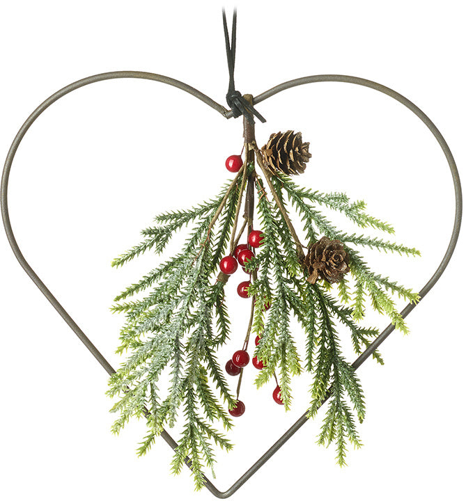 Wire heart with berries and pine needles