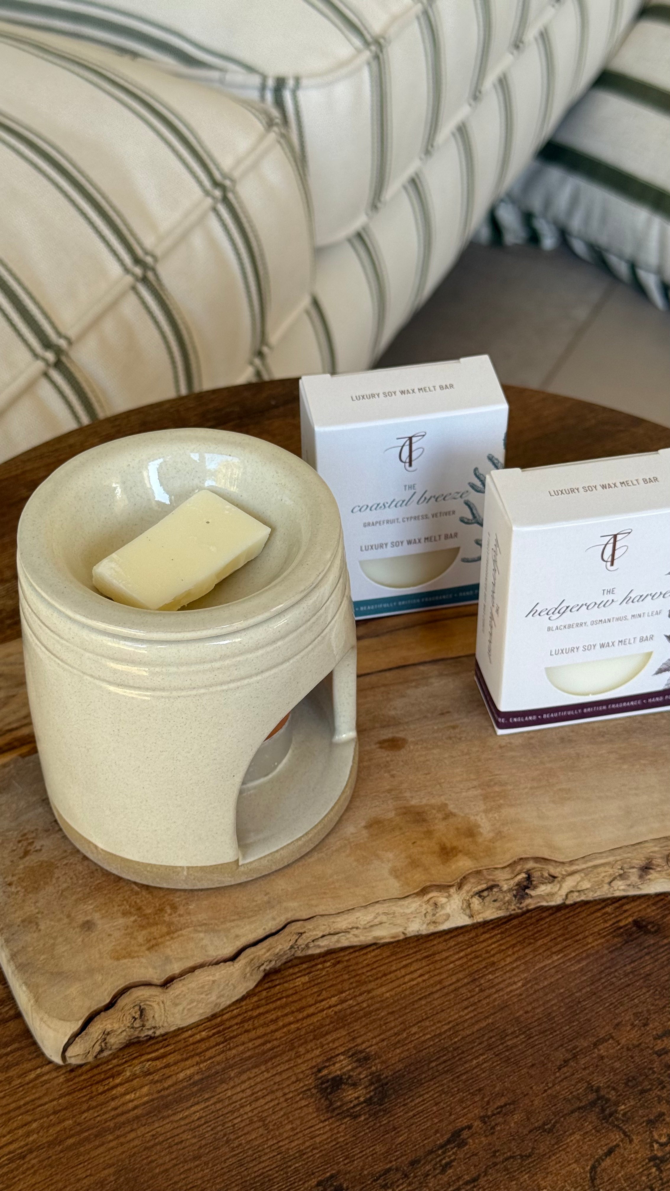 Ceramic wax melt burner