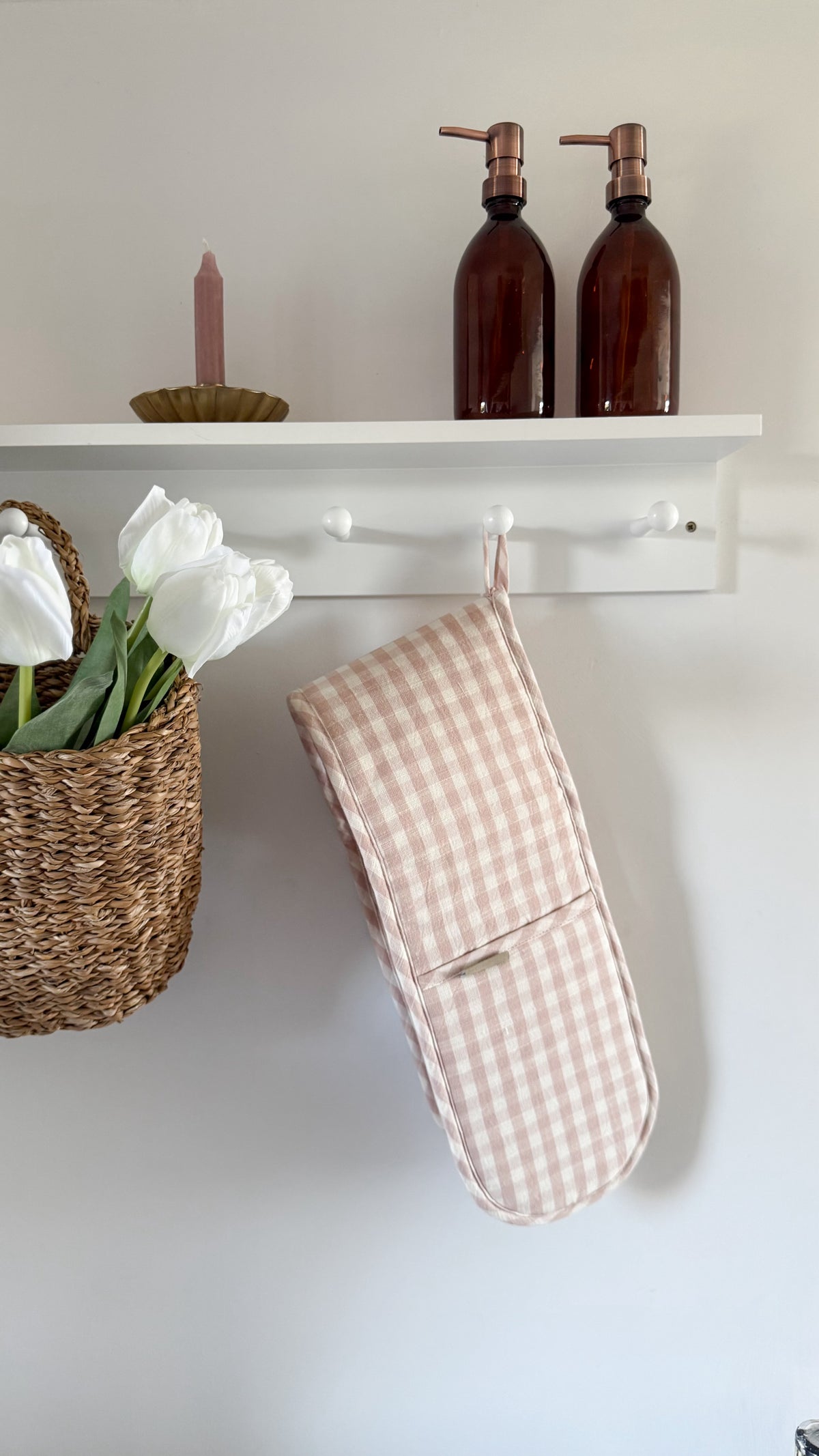 Pink gingham double oven glove