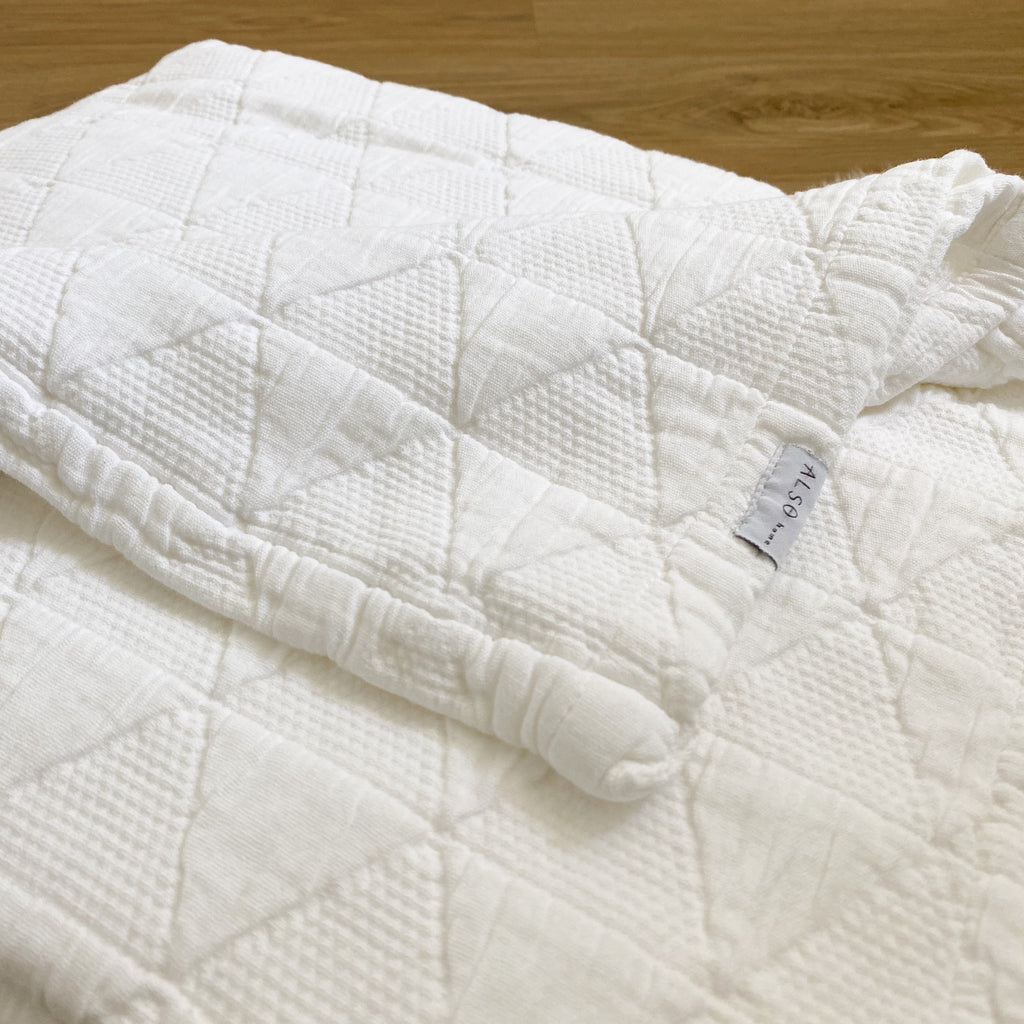 Stockholm white bedspread