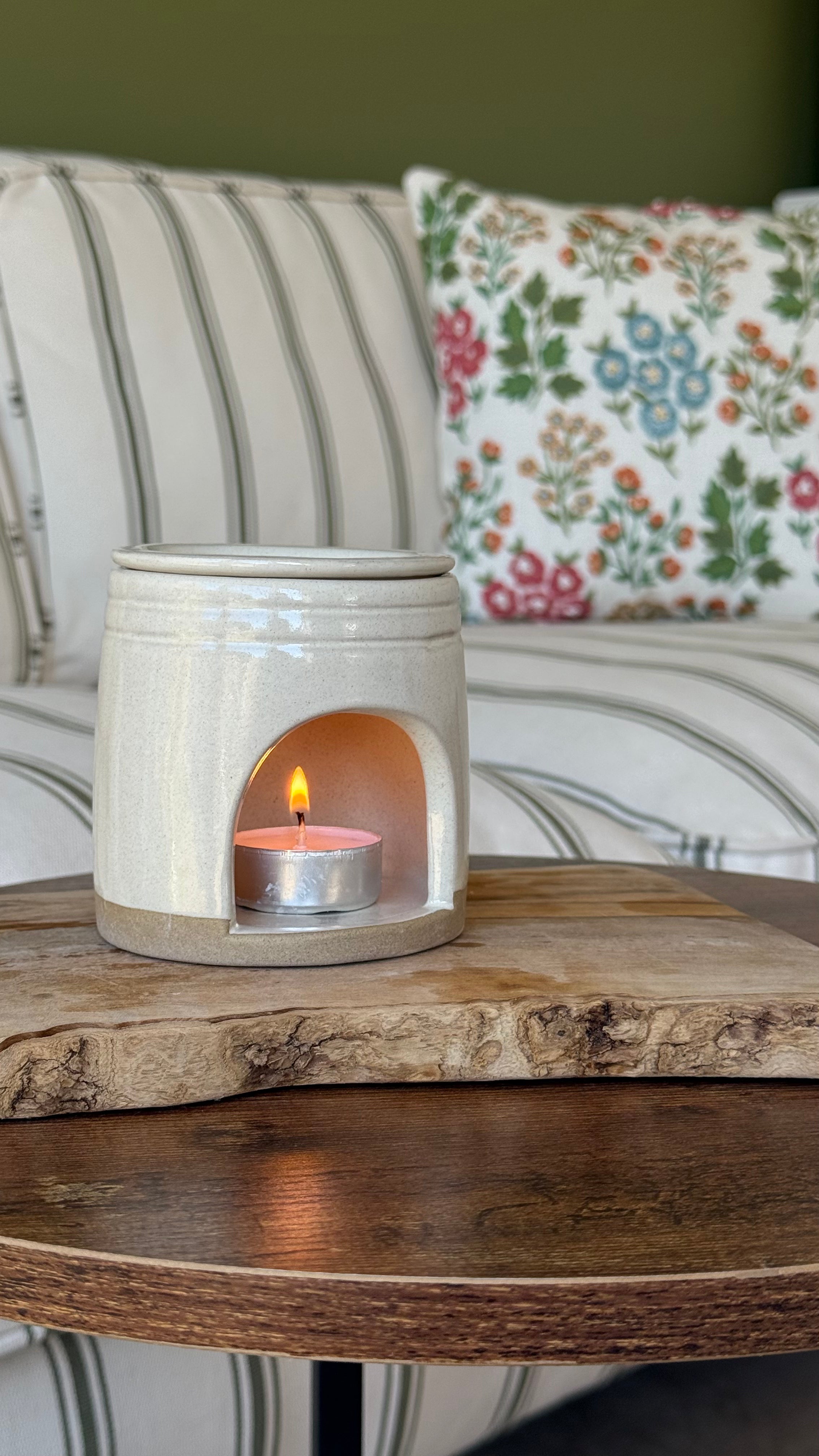 Ceramic wax melt burner