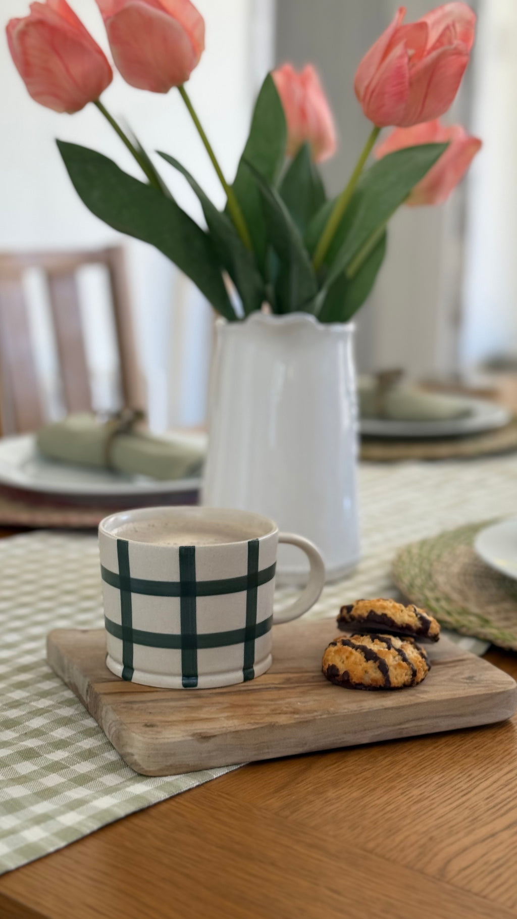 Green gingham mug
