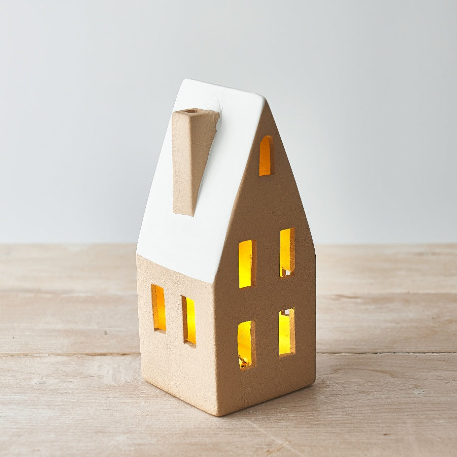 Neutral ceramic house, 13.2cm