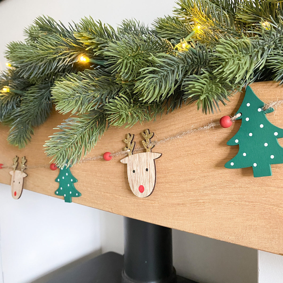 Reindeer wooden garland