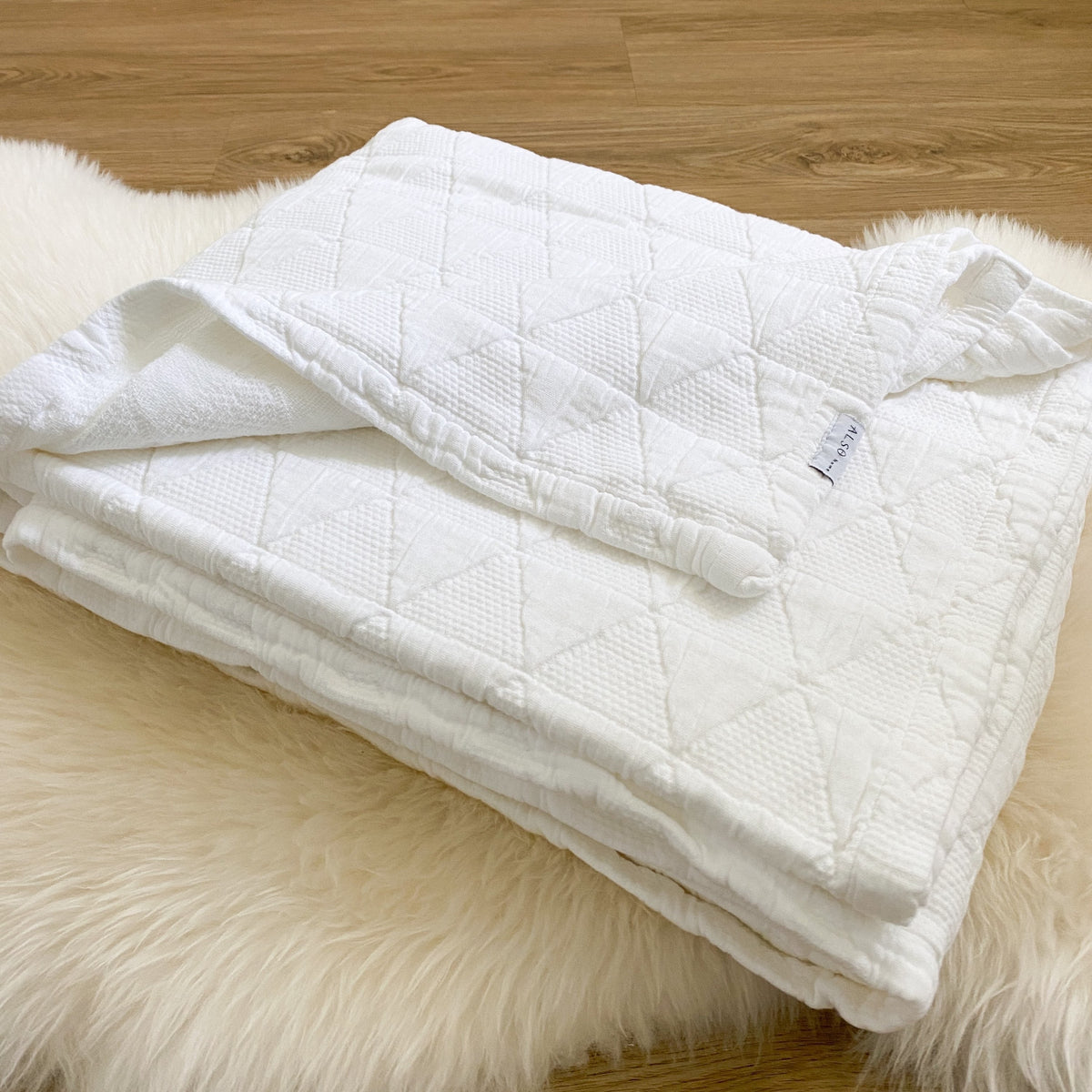 Stockholm white bedspread