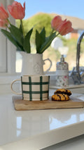 Green gingham mug