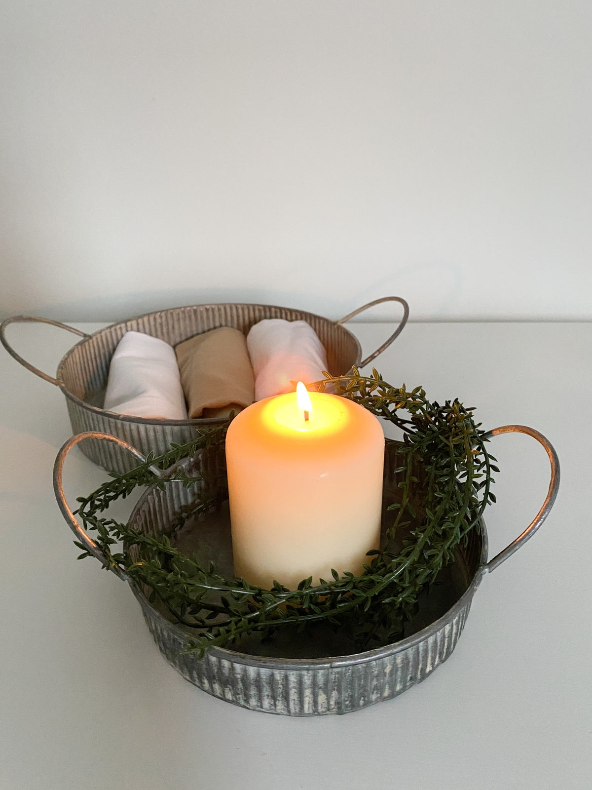 Set of 2 rustic zinc trays