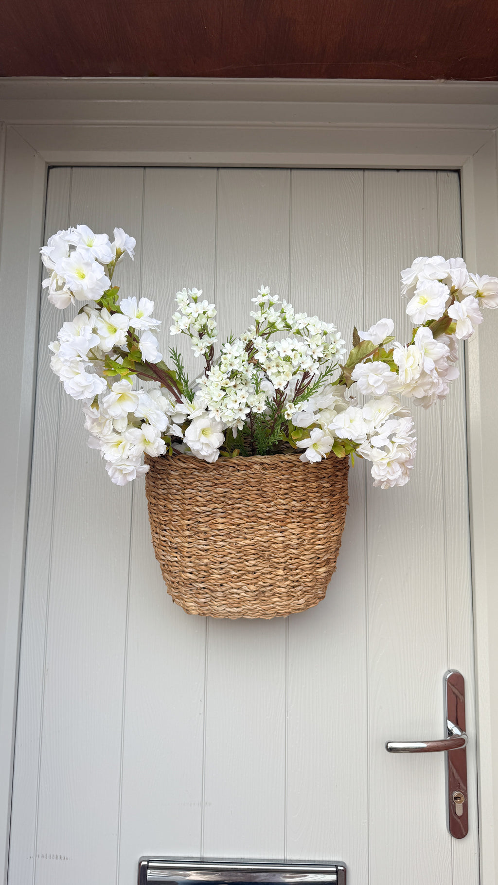 Wall hanging basket - large