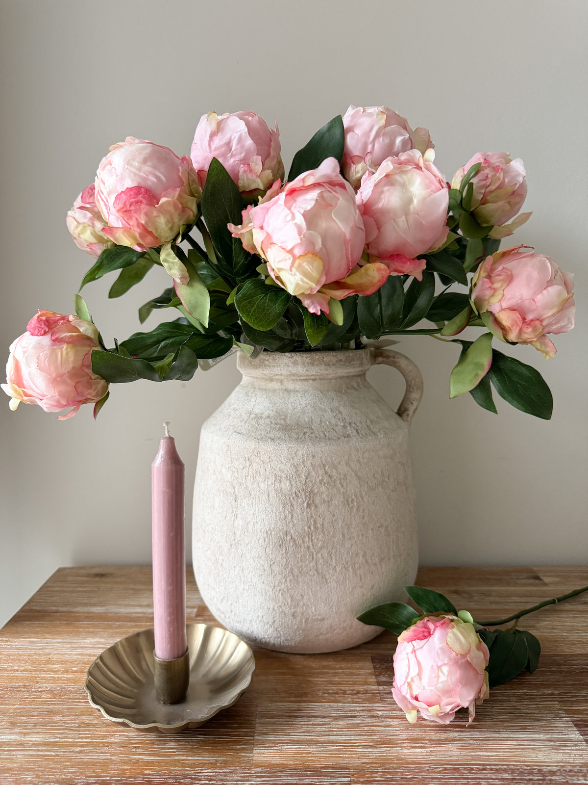 Pale pink hybrid peony bud stem