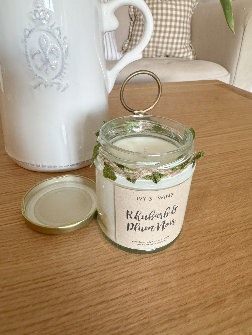 Rhubarb & plum noir candle