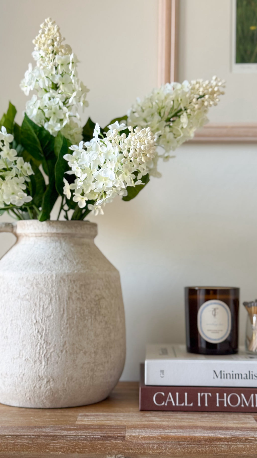 White lilac spray